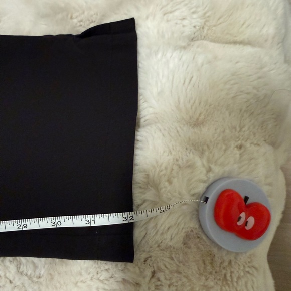 Mandala Women's Black Scrub Set, XS Top, ST pants - Picture 6 of 7